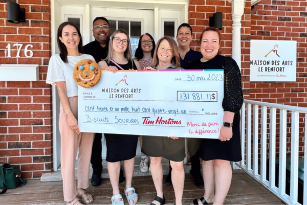 Un Montant Record Amass Gr Ce Aux Biscuits Sourires Fondation Le